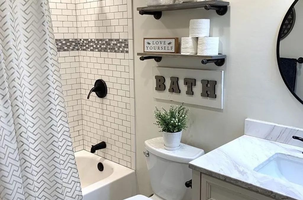 Tiny Baths Don’t Have To Be A Big Problem